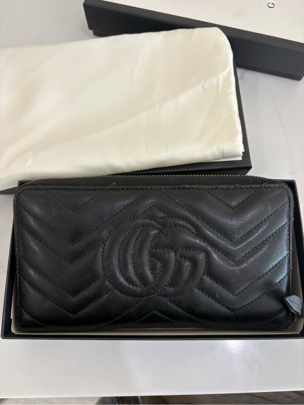 Gucci Black Quilted Chevron Zip-Around Wallet with Gold Double G - Picture 3 of 3